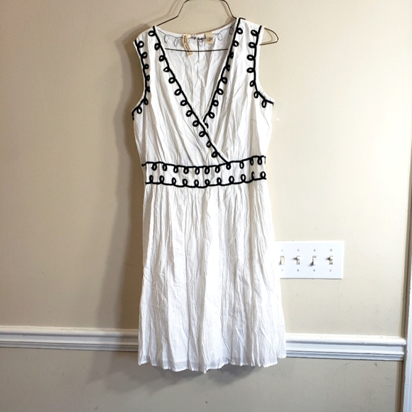 Studio West Apparel - Picture 3 of 16